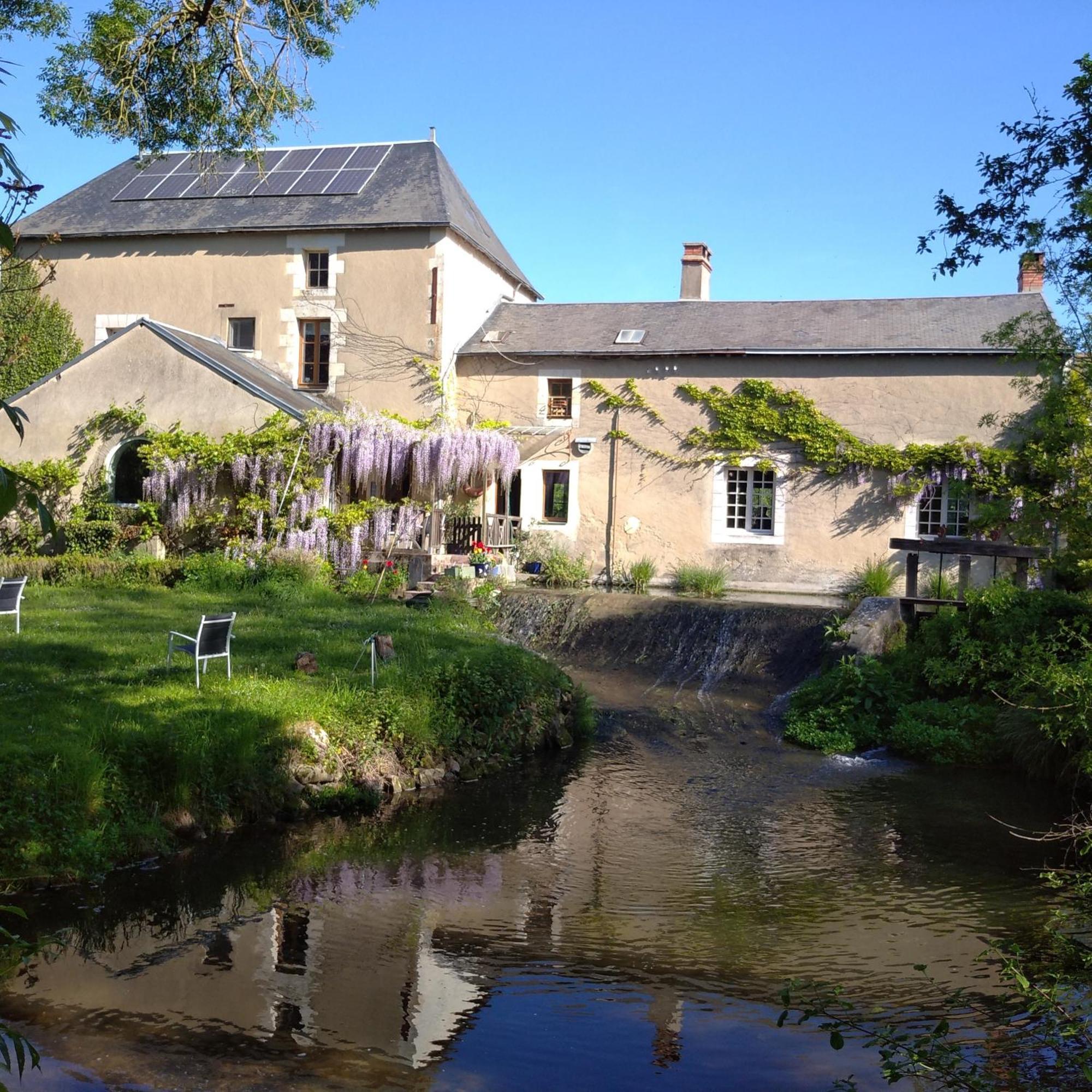 Le Gite Au Pied Des Chevaux Baugé Extérieur photo